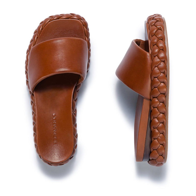 Sandale Slide Bernardo Charleston Braided Dama Ciocolata | VPS6846DN